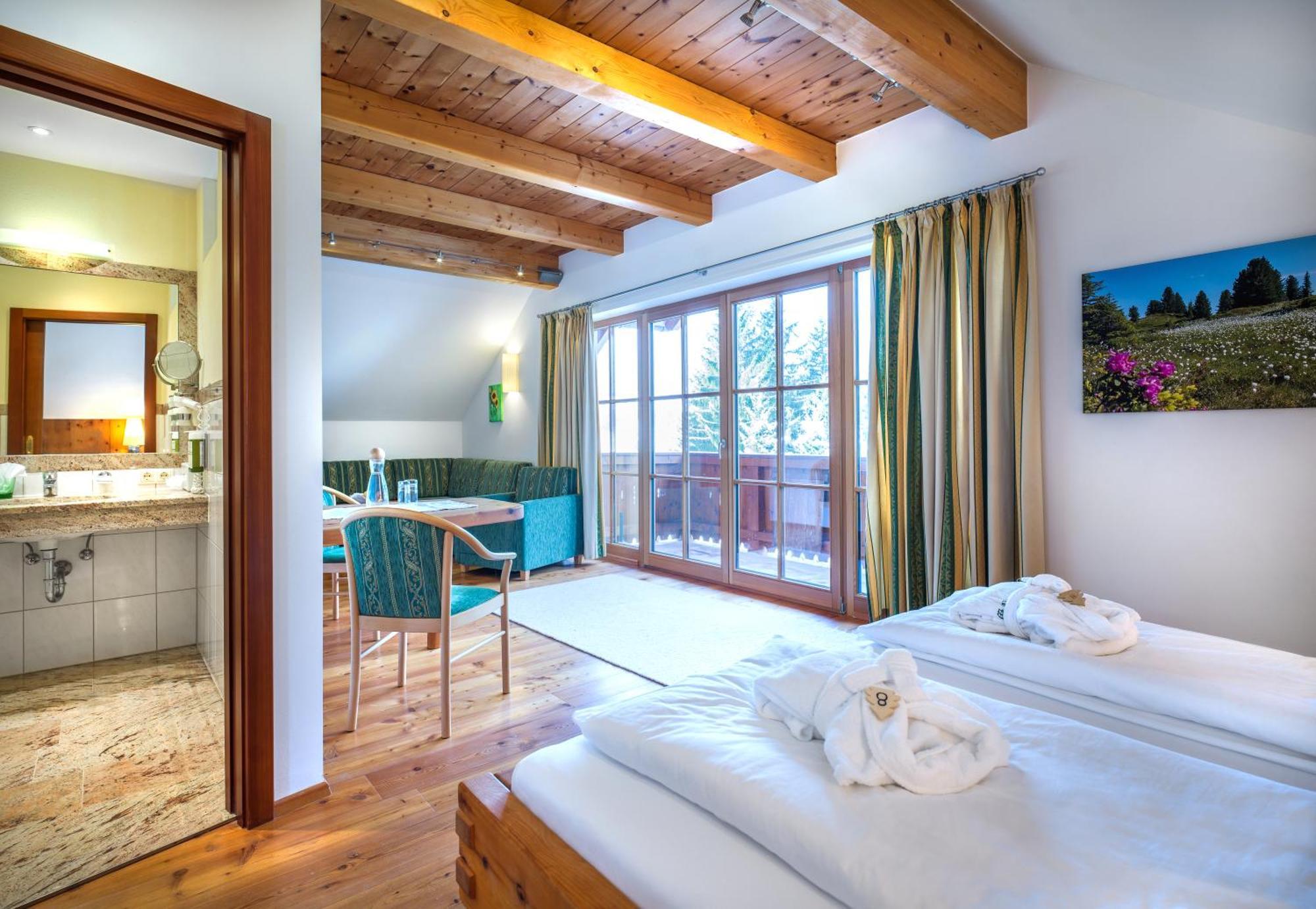 Hotel Haeuserl Im Wald Mariapfarr Dış mekan fotoğraf