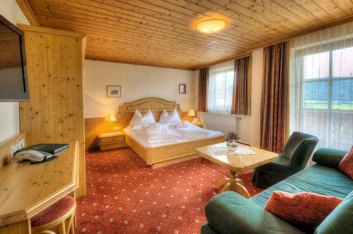 Hotel Haeuserl Im Wald Mariapfarr Dış mekan fotoğraf